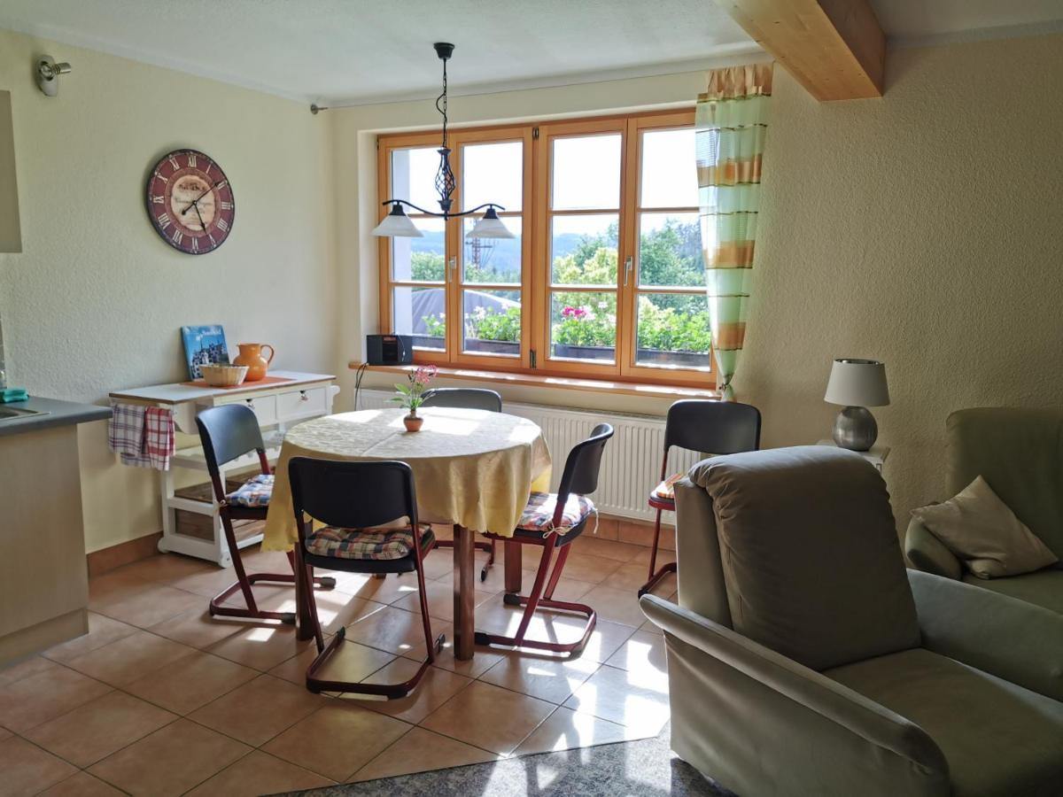 Ferienwohnung "Am Saalehaken" Gossitz Ngoại thất bức ảnh